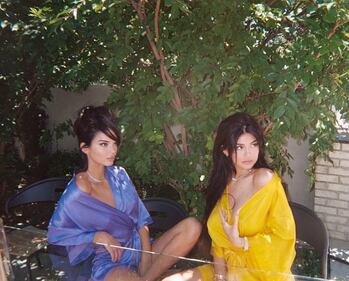 Jenner e Hadid, le sexy sorelle della moda 38