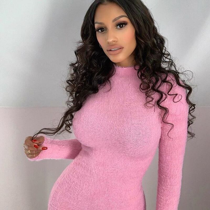 Fanny Neguesha sexy su Instagram: gli scatti dell'ex di Balotelli 4