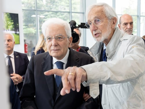 L'abbraccio tra Renzo Piano e l'"amico" Mattarella e la lezione ai giovani sul coraggio di sbagliare