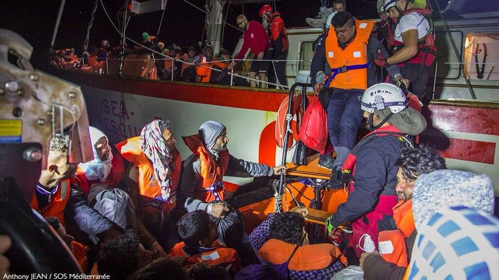 Un altro cardinale su Aquarius: "Chiamata di Cristo all'Europa"