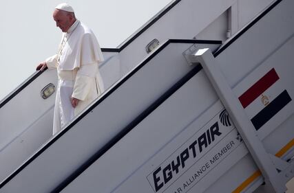 Papa Francesco arriva al Cairo 5