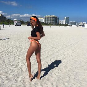 Gracia De Torres hot, selfie in bikini 3