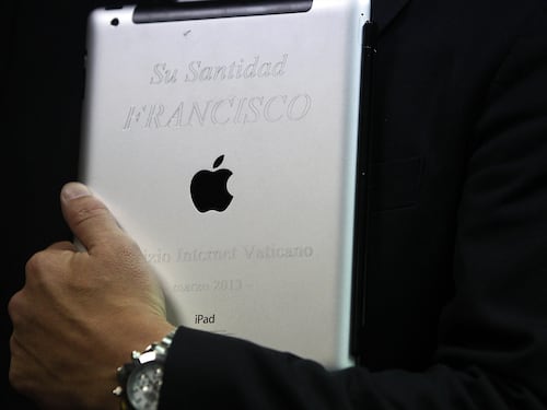 All'asta l'iPad di Papa Francesco