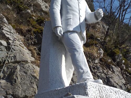 Dove si trova la statua di Putin in Italia. E ora c'è chi vuole rimuoverla