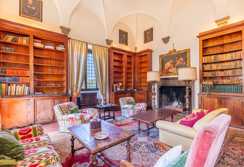 In vendita la villa degli Agnelli tra Firenze e Pisa 9