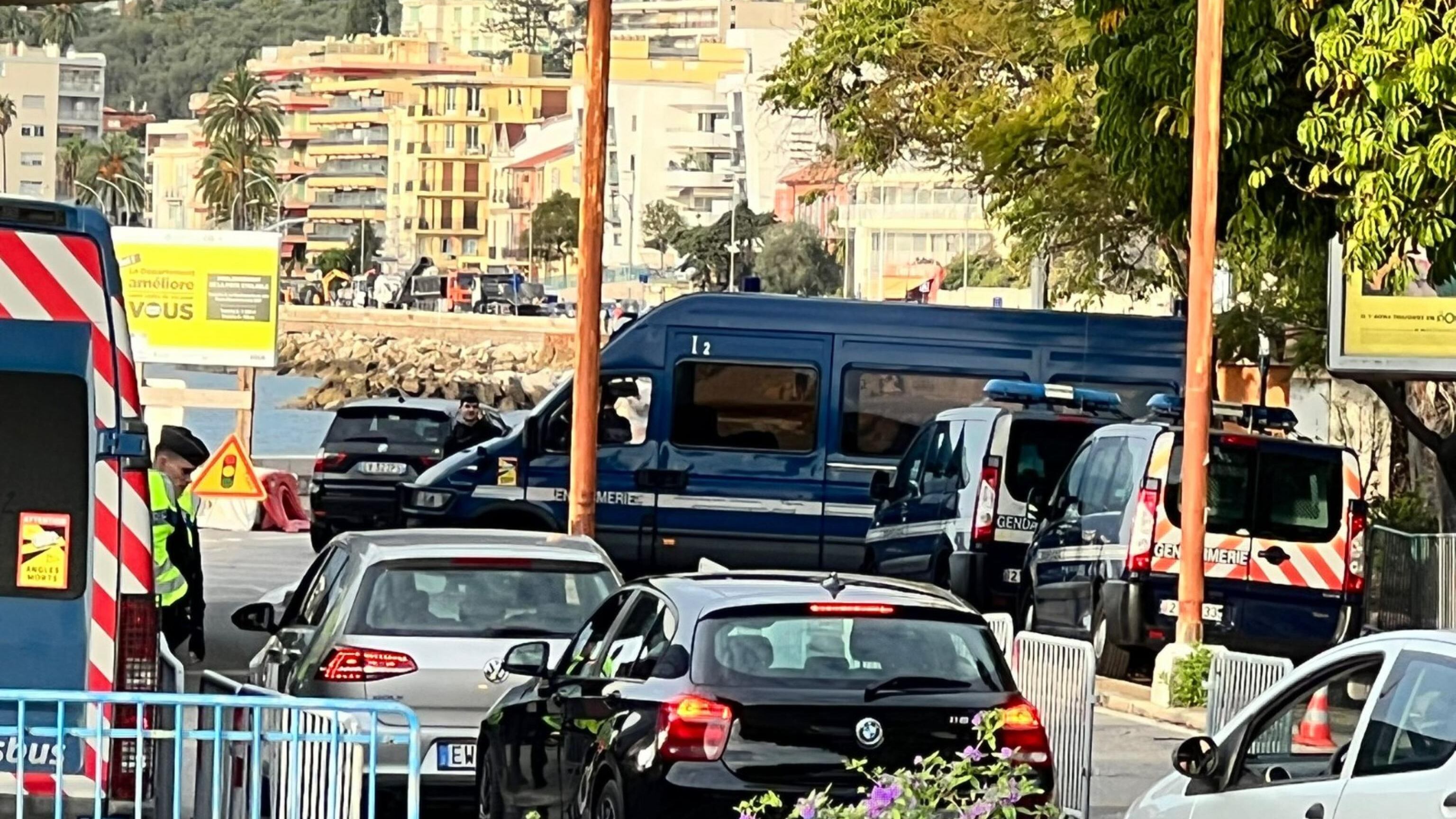 Se l'umanità vale in mare e non a terra