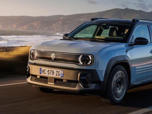 Renault 4 E-Tech, porte aperte 20-21 settembre: l'offerta di lancio