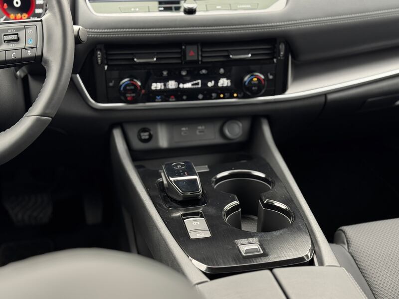 Nissan X-Trail N-Trek: guarda la gallery del SUV ibrido per l'avventura 14