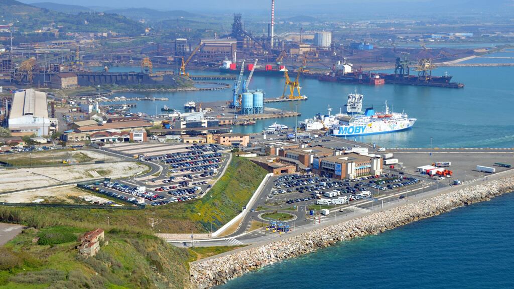 Rigassificatore e acciaieria, adesso scoppia il caso Piombino