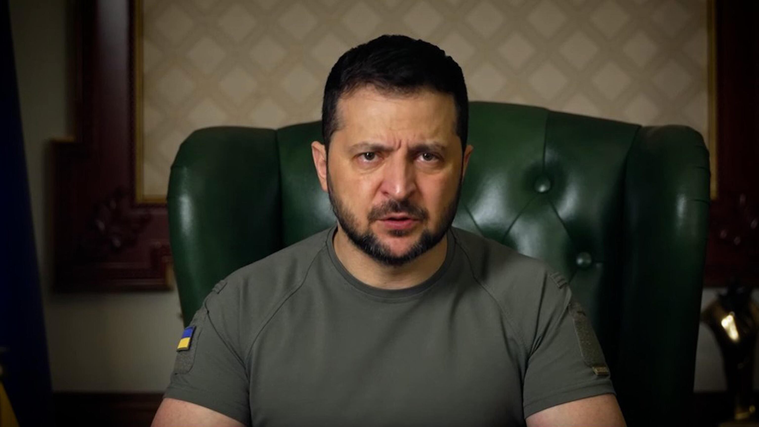 La tregua è un'illusione. Razzi e Mig russi in volo. E Kiev: "Himars per voi"