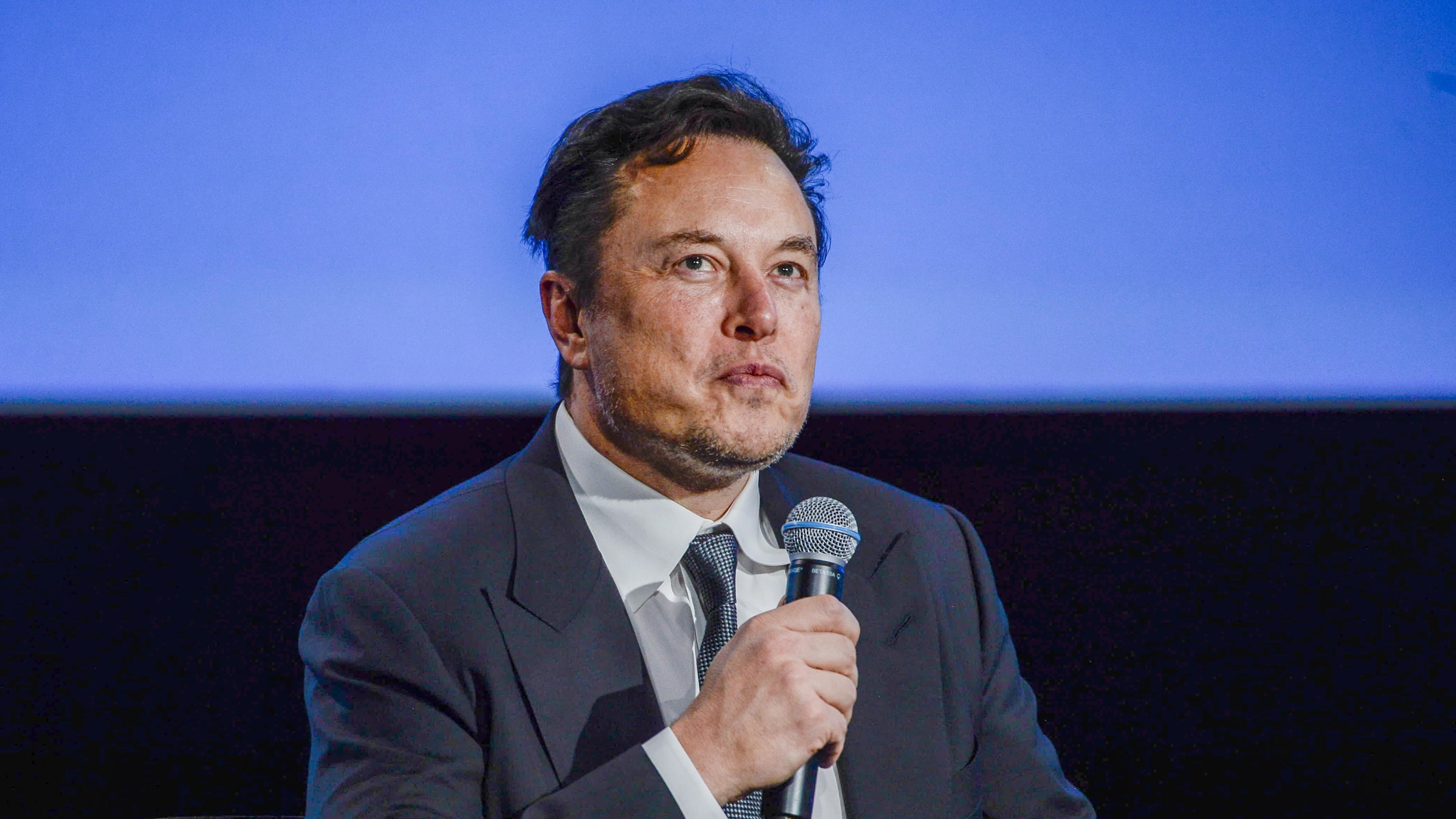 Musk sferza la Ue dopo le polemiche su X: "Fake news? Elencatele"