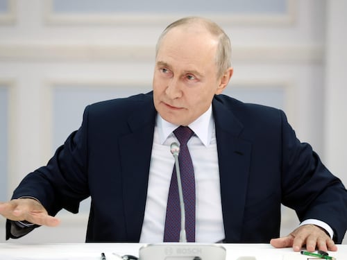 Putin si prepara al voto: escluso l’unico partito di opposizione