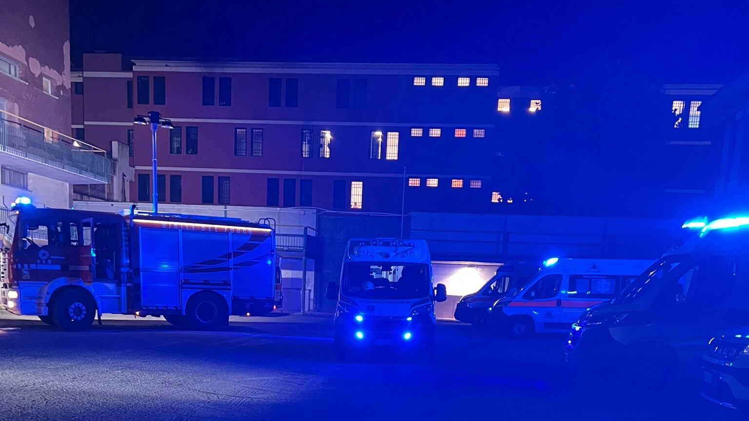 “Ancora li chiamano poveri ragazzi”. Al Beccaria agenti picchiati e nuovo tentativo di evasione
