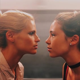 Michelle Hunziker e Aurora Ramazzotti, sexy mamma e figlia della tv 59