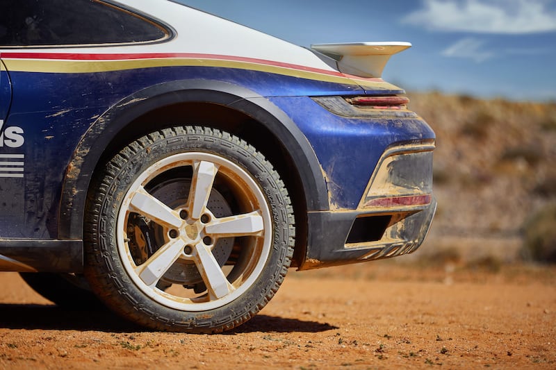 Porsche 911 Dakar_Pirelli Scorpion All Terrain Plus
