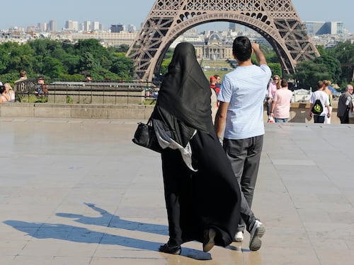Schedati gli studenti islamici: è bufera sul sindaco francese