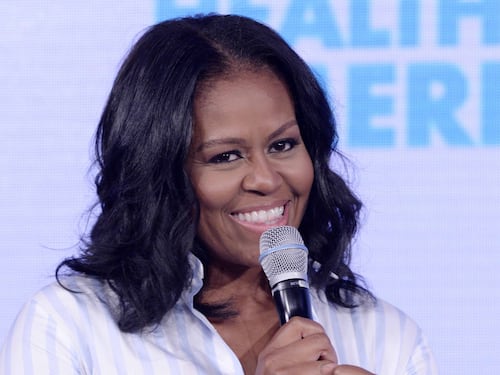 Esce il libro di Michelle Obama, ma per ascoltarla si paga