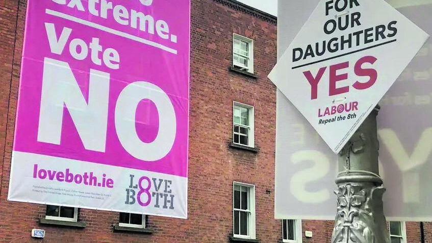 Irlanda, vincono i "no". Così la Costituzione rimane "sessista"