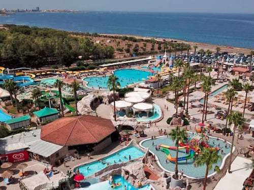 Gallipoli, tragedia in piscina: bimbo di 7 anni cade in acqua, è gravissimo