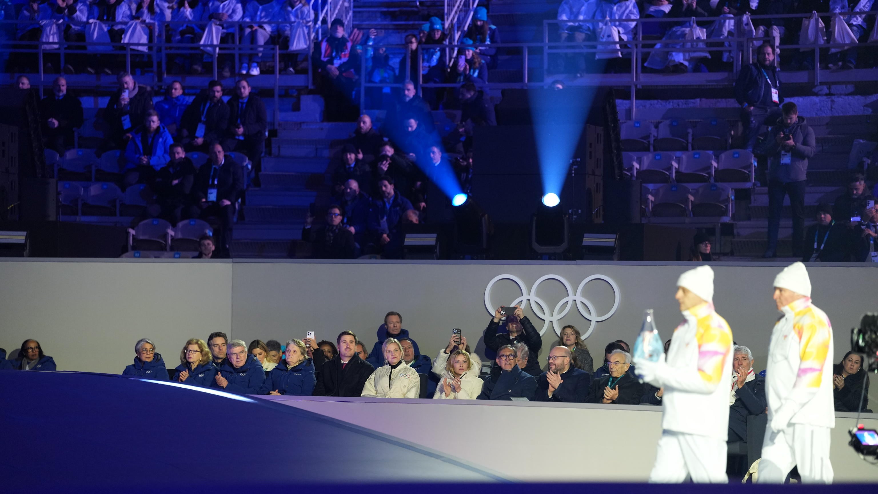 Saluto ai Giochi tra lirica e colori. Meloni: "Emozione e orgoglio"