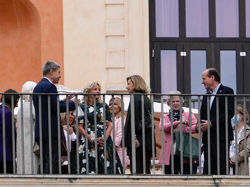 Aperitivi in terrazza, musei e il saluto alla Capitale. La "dolce vita" da first lady (e dei due first gentleman)