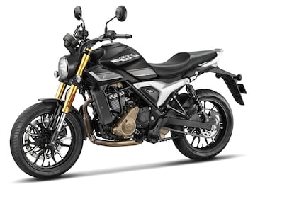 Hero  Xpulse 200 4V e Hunk 440 11