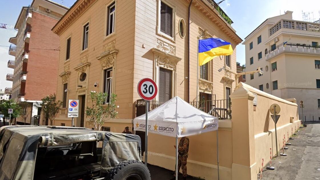 "Pacchi insanguinati". La minaccia choc alle ambasciate ucraine