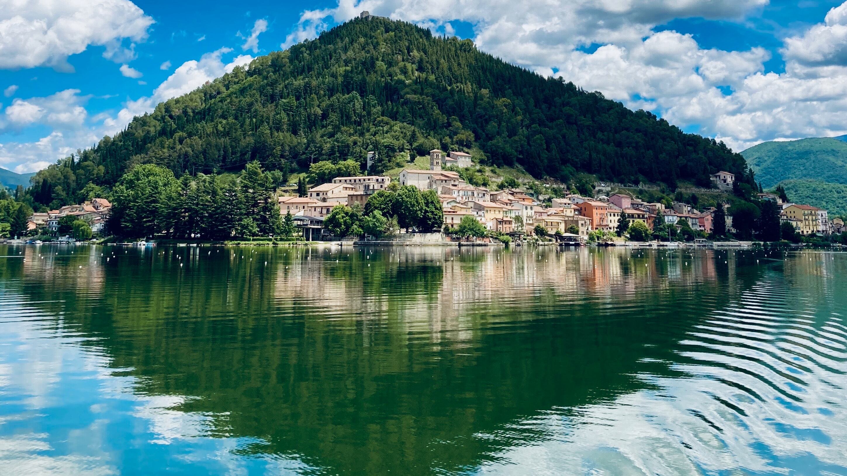 Da Assisi al lago di Piediluco: un viaggio in Umbria tra arte e natura