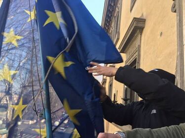 La protesta dell'estrema destra al fianco dei senza casa italiani 6