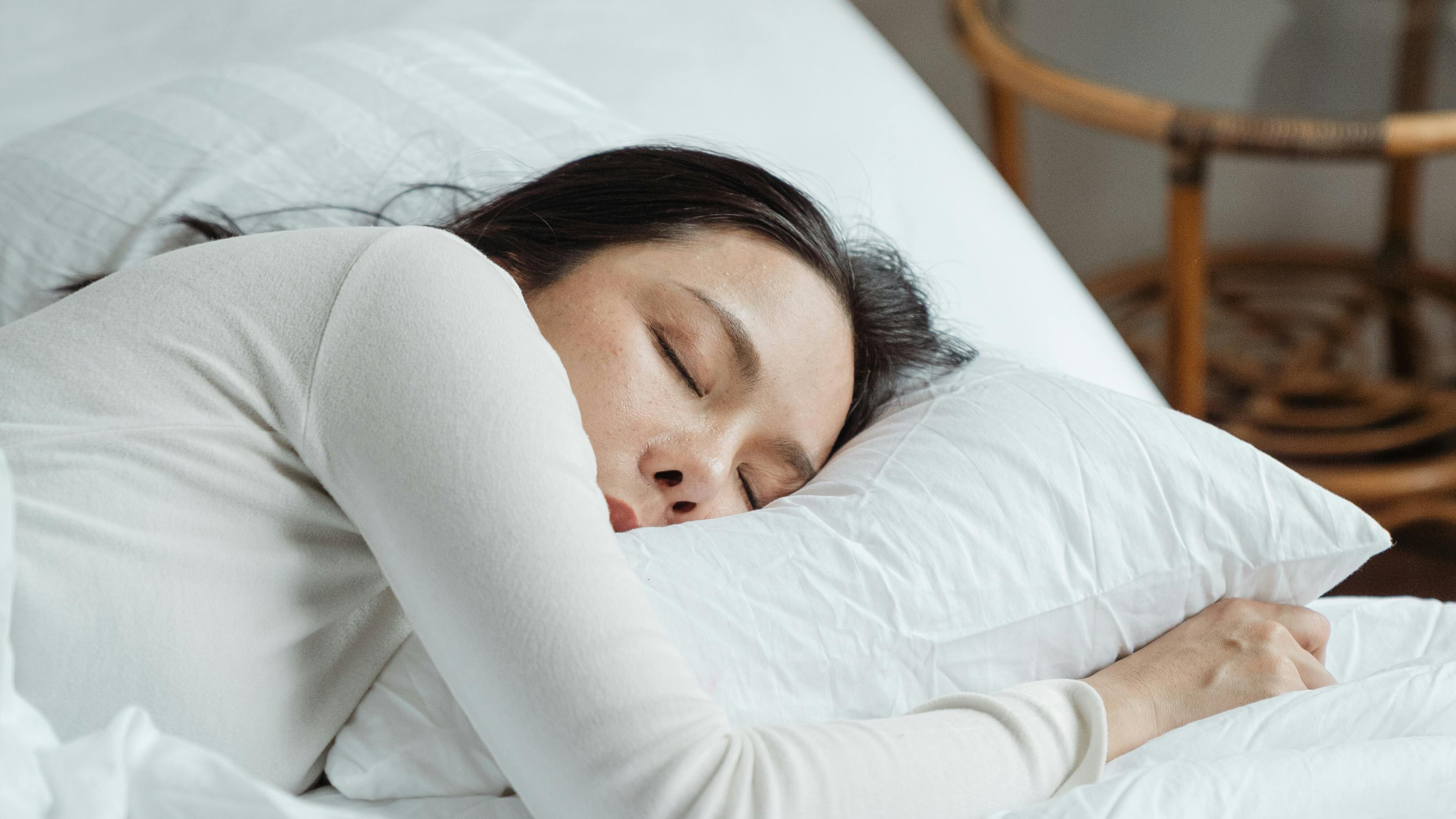 Cinque modi per dimagrire con il sonno