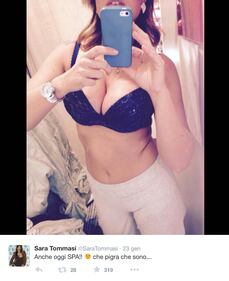 Sara Tommasi in versione Eyes Wide Shut 6