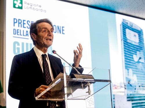 Camici, inchiesta flop. Prosciolto Fontana: "Il fatto non sussiste"