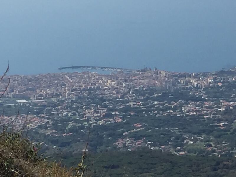 Vivere sulle pendici del Vesuvio tra fatalismo e rischio eruzione 9
