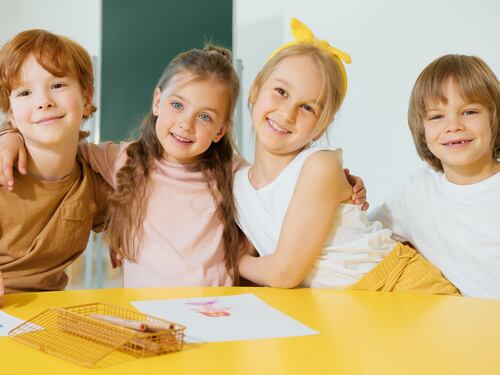 Outfit scuola: l'abbigliamento per un rientro con stile
