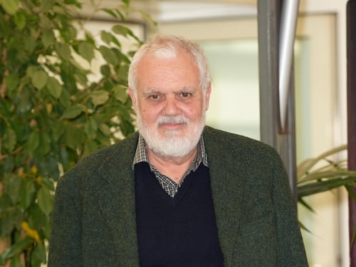 La pianista isolata da tutti. Giordana indaga la diversità