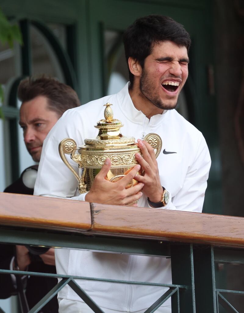 Wimbledon, Alcaraz trionfa al 5 set: le immagini più belle della premiazione 13