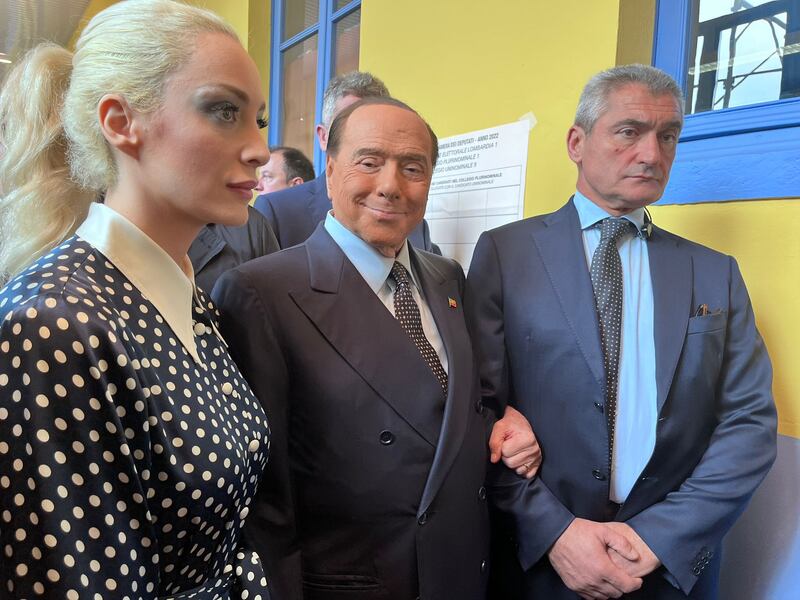 Silvio Berlusconi al voto 3