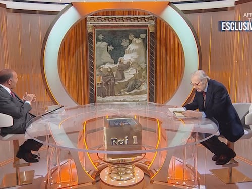 Sgarbi torna in tv: "Ora sto bene. Mia figlia Evelina? Voleva attenzioni"
