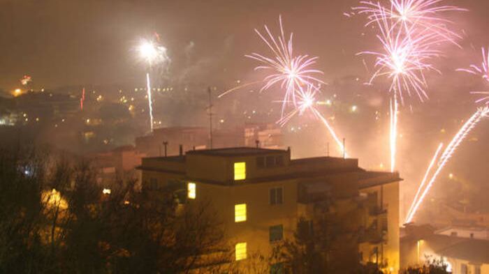 Tutte le città che vieteranno i botti a Capodanno