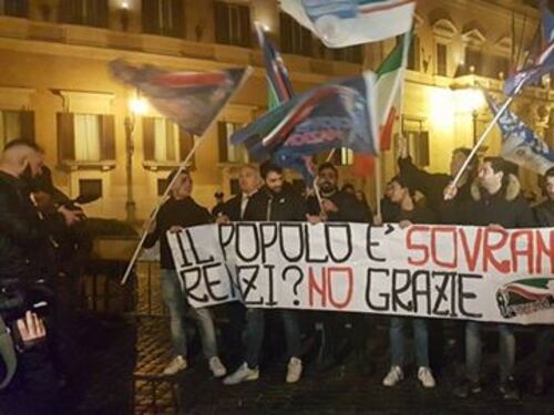 “Abbiamo rottamato il rottamatore”: la piazza del “No, grazie”
