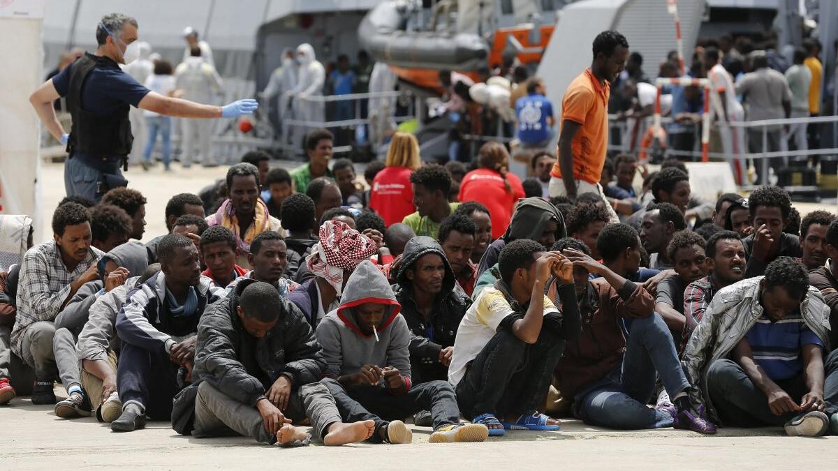 Gli errori fatali del premier che hanno aggravato l'invasione dei profughi