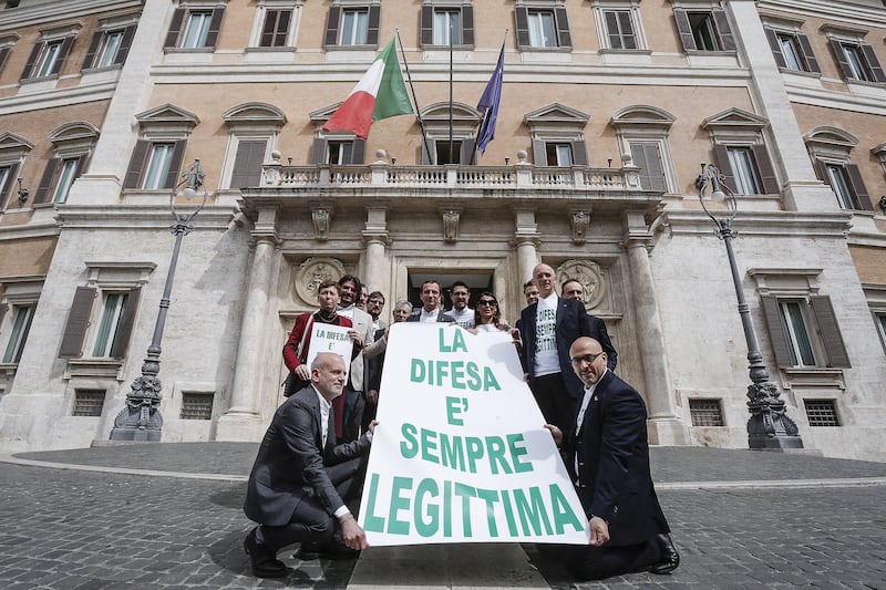 La protesta della Lega per la legittima difesa 3