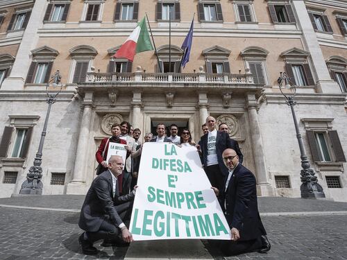 "Legittima difesa sempre" Ora la Lega ci riprova e presenta una nuova legge