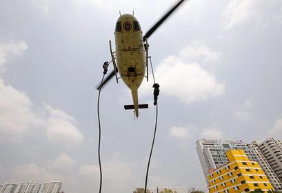 Polvere e prove di forza: gli allenamenti dei commandos thailandesi 14
