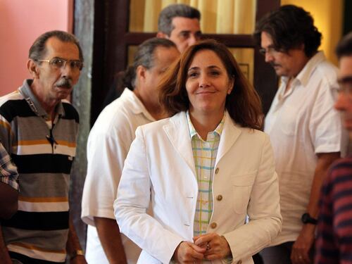 “Ha un malessere”. E la nipote di Fidel Castro non si presenta all’incontro di Milano