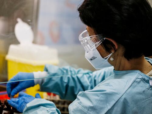 Covid, scoperta "l'infezione abortiva": così rende immuni