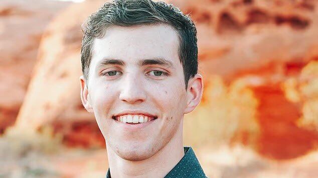Tyler Robinson, come si è procurato l'arma: il compagno di stanza rivela i messaggi della chat