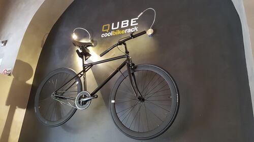 Qube bike rack: la bici alla parete 1