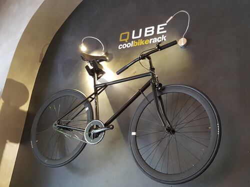 Qube bike rack: la bici alla parete