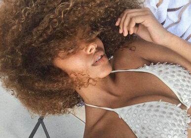 Tina Kunakey, sexy compagna di Vincent Cassel 6